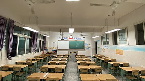 教室燈 教室燈