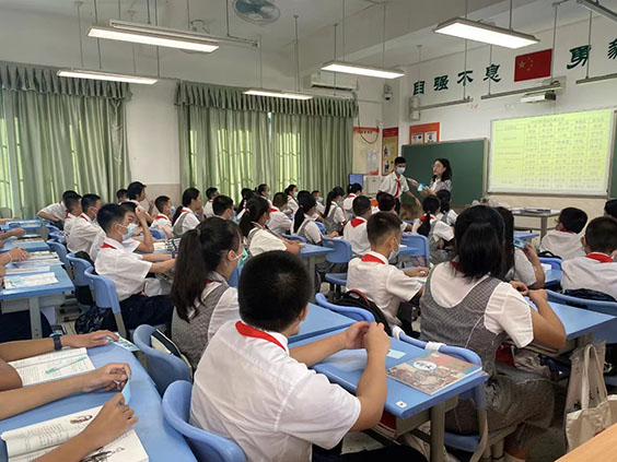 綏江縣玉泉小學(xué)LED護(hù)眼燈改造